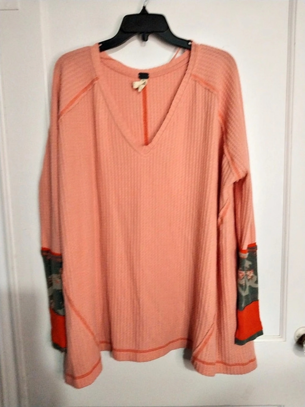 FREE PEOPLE Women's In The Mix Cuff Top Floral V-Neck Tunic Orange Oversized Sm